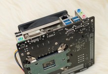 华擎主板BIOS提取与分离教程（详解华擎主板BIOS提取与分离的步骤及注意事项）