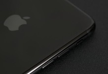 以亮黑iPhone7的魅力与功能介绍（挖掘iPhone7亮黑色的独特之处，全方位解析其功能与表现）