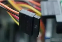 简易固态硬盘(SSD)安装指南及性能测试步骤