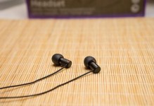 索尼SBH80耳机的音质表现如何？（探究索尼SBH80耳机的声音品质与性能特点）